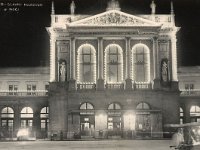 Glavni kolodvor oko 1930. godine, osvjetljeno pročelje